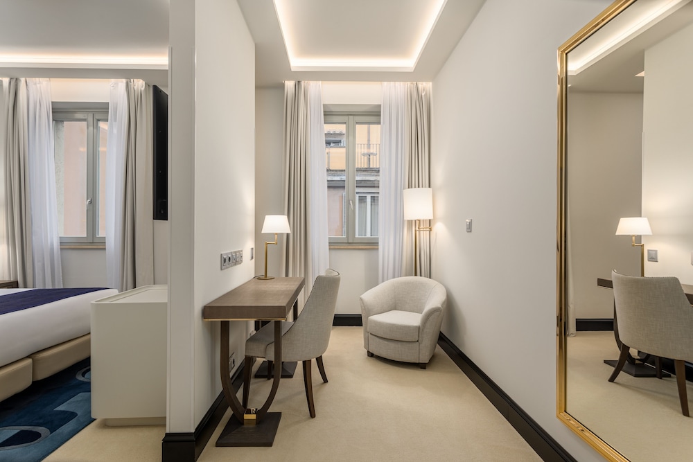 Room Mate Collection Filippo, Rome-Fontana di Trevi — Hotel rooms in Rome, Lazio