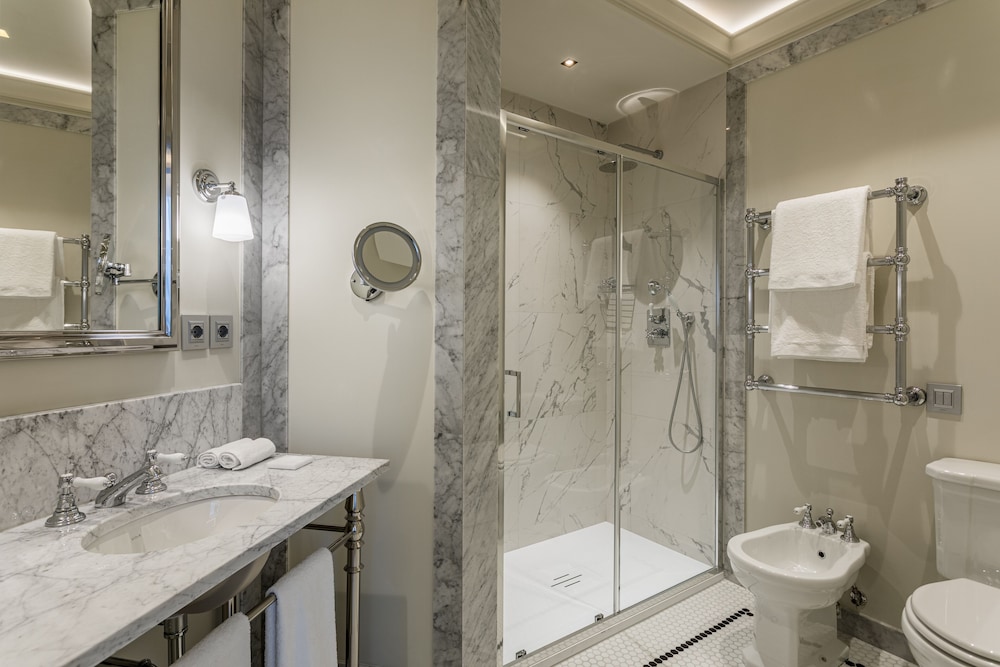 Room Mate Collection Filippo, Rome-Fontana di Trevi — Hotel rooms in Rome, Lazio