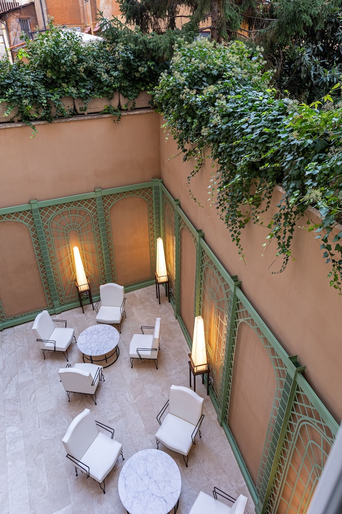 Room Mate Collection Filippo, Rome-Fontana di Trevi — Restaurant & bars in Rome, Lazio