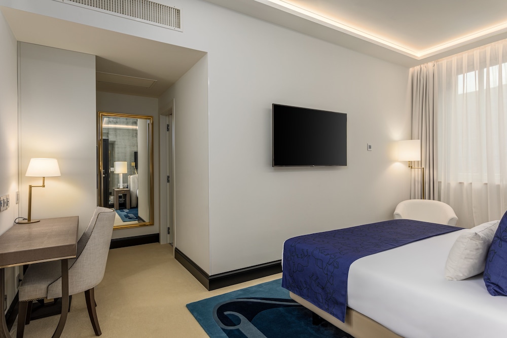 Room Mate Collection Filippo, Rome-Fontana di Trevi — Hotel rooms in Rome, Lazio