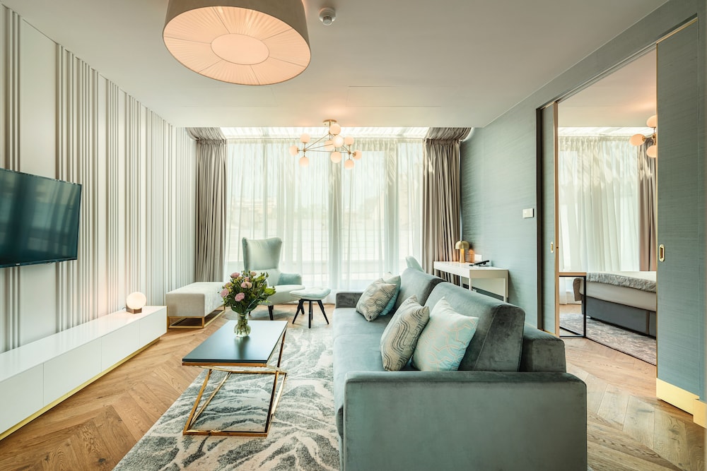 Hotel Ferreus Modern Art Deco — Hotel rooms in Krakow, Lesser Poland