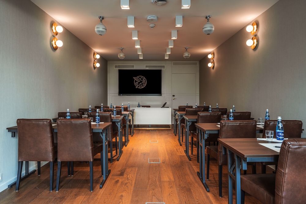 Hotel Ferreus Modern Art Deco — Restaurant & bars in Krakow, Lesser Poland