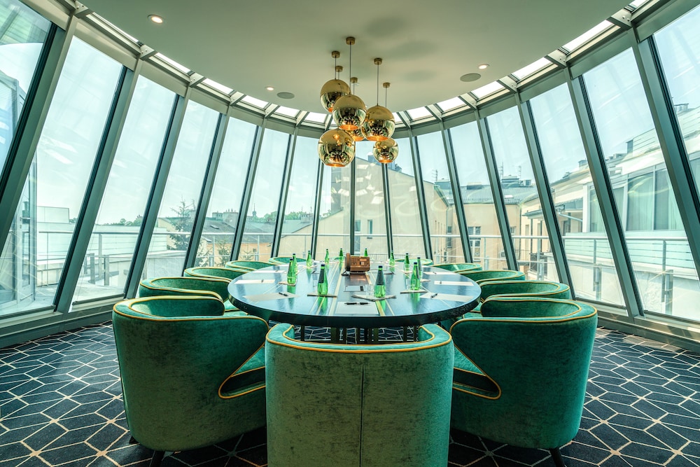 Hotel Ferreus Modern Art Deco — Restaurant & bars in Krakow, Lesser Poland