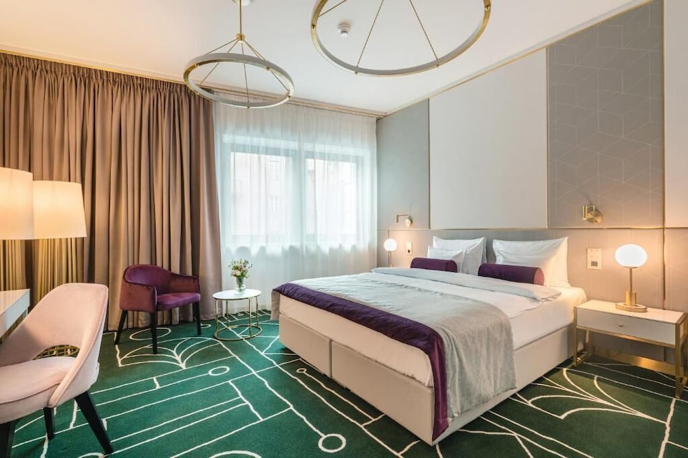 Hotel Ferreus Modern Art Deco — Hotel rooms in Krakow, Lesser Poland