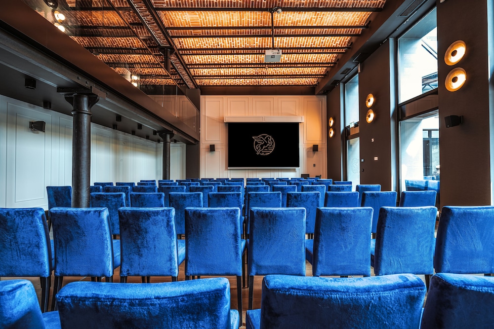 Hotel Ferreus Modern Art Deco — Hotel building in Krakow, Lesser Poland
