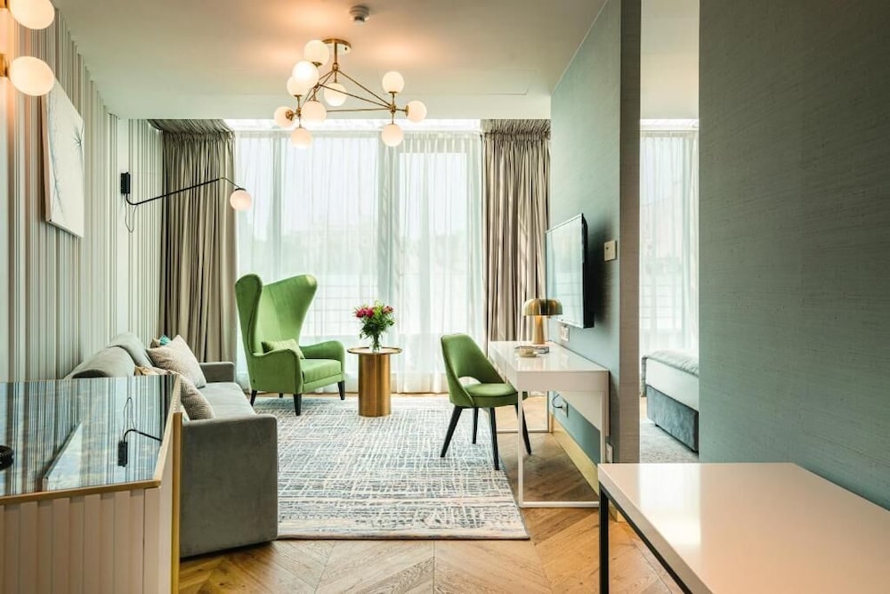 Hotel Ferreus Modern Art Deco — Hotel rooms in Krakow, Lesser Poland