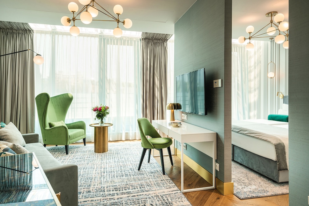 Hotel Ferreus Modern Art Deco — Hotel rooms in Krakow, Lesser Poland