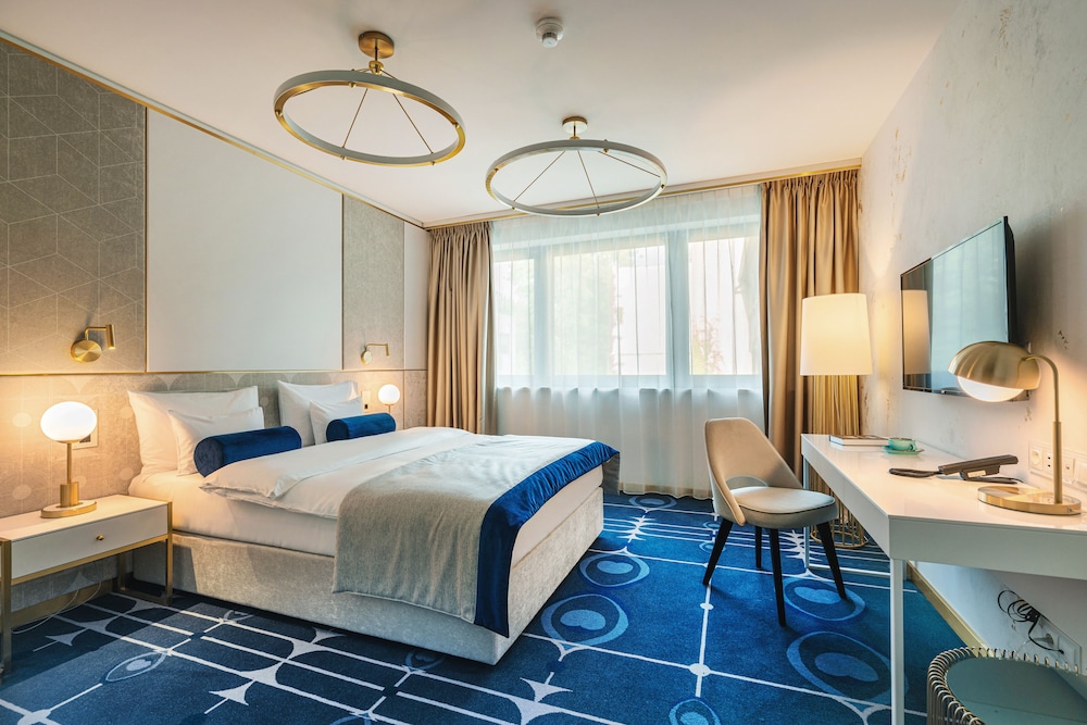 Hotel Ferreus Modern Art Deco — Hotel rooms in Krakow, Lesser Poland