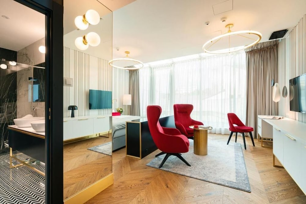 Hotel Ferreus Modern Art Deco — Hotel rooms in Krakow, Lesser Poland