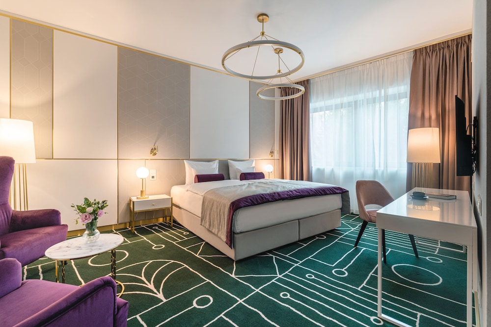 Hotel Ferreus Modern Art Deco — Hotel rooms in Krakow, Lesser Poland