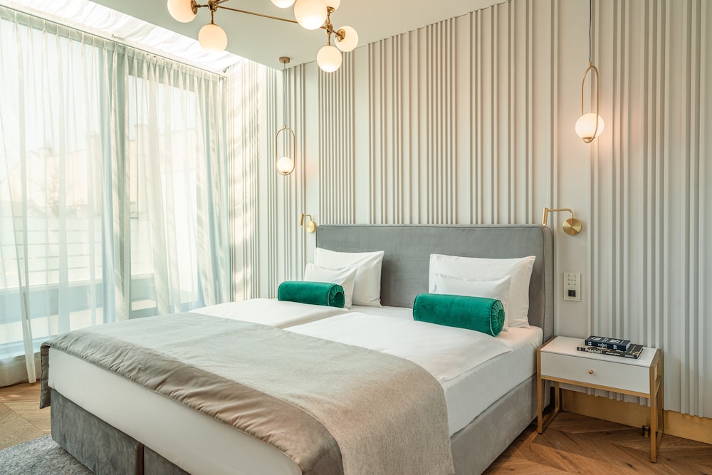 Hotel Ferreus Modern Art Deco — Hotel rooms in Krakow, Lesser Poland