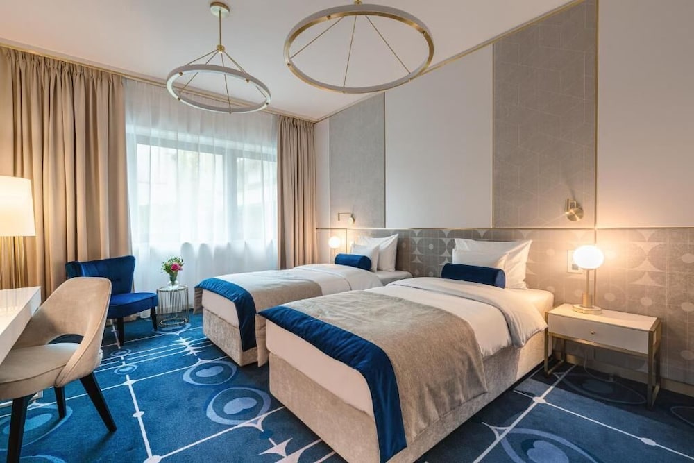 Hotel Ferreus Modern Art Deco — Hotel rooms in Krakow, Lesser Poland