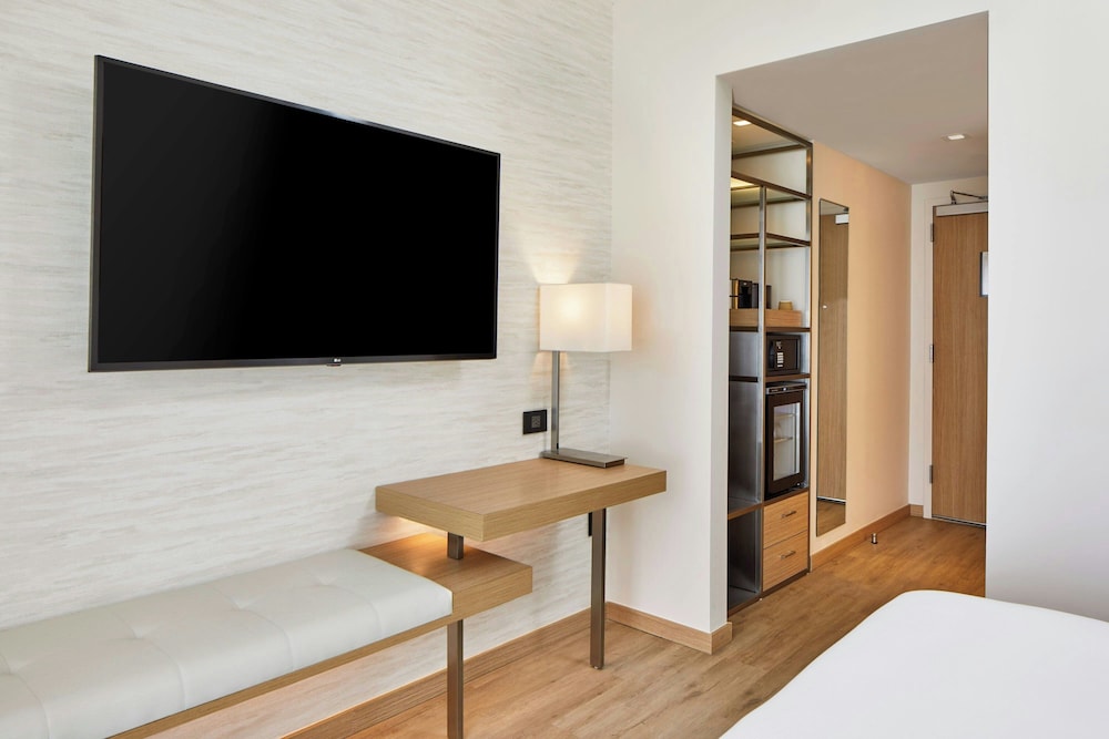 AC Hotel by Marriott Fort Lauderdale Beach — Hotel rooms in Fort Lauderdale, Florida