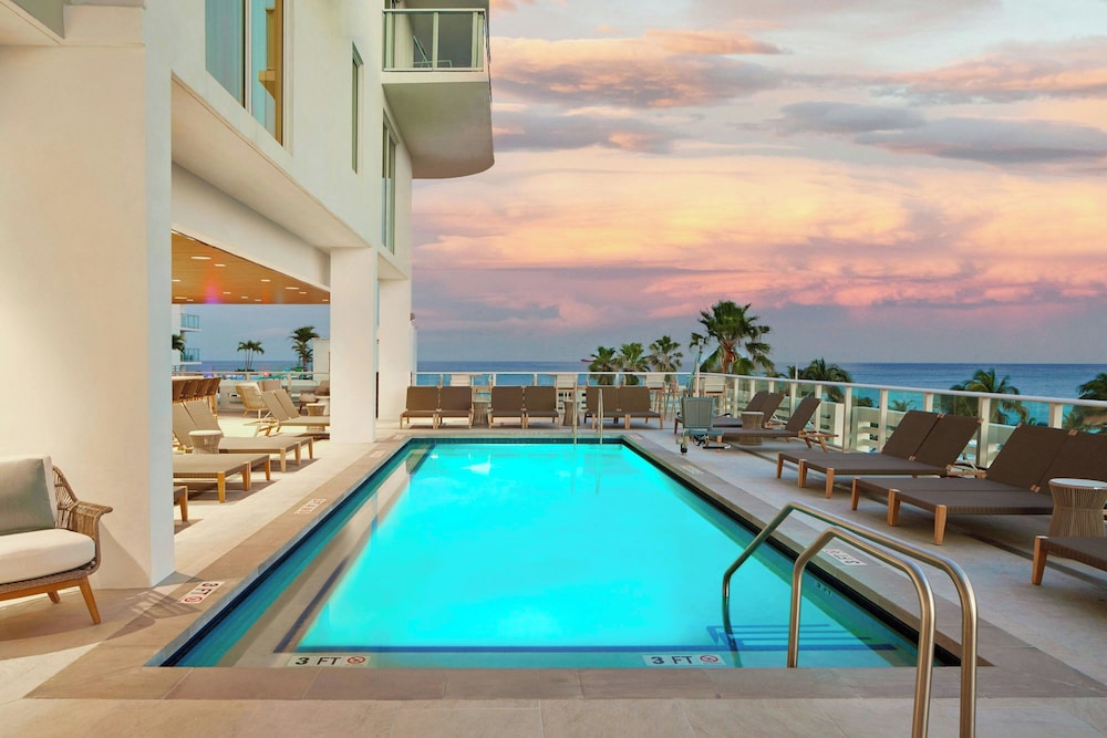 AC Hotel by Marriott Fort Lauderdale Beach — Swimming pool in Fort Lauderdale, Florida