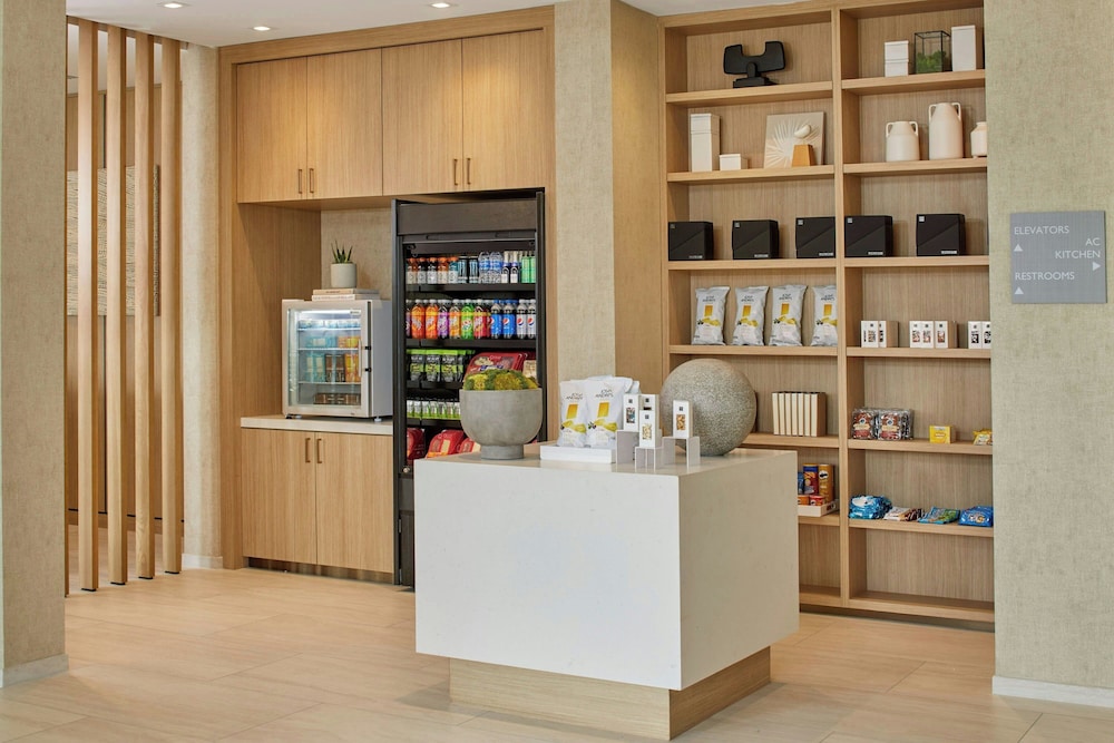AC Hotel by Marriott Fort Lauderdale Beach — Restaurant & bars in Fort Lauderdale, Florida