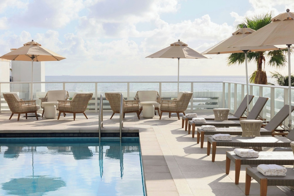 AC Hotel by Marriott Fort Lauderdale Beach — Swimming pool in Fort Lauderdale, Florida
