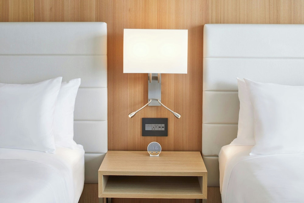 AC Hotel by Marriott Fort Lauderdale Beach — Hotel rooms in Fort Lauderdale, Florida