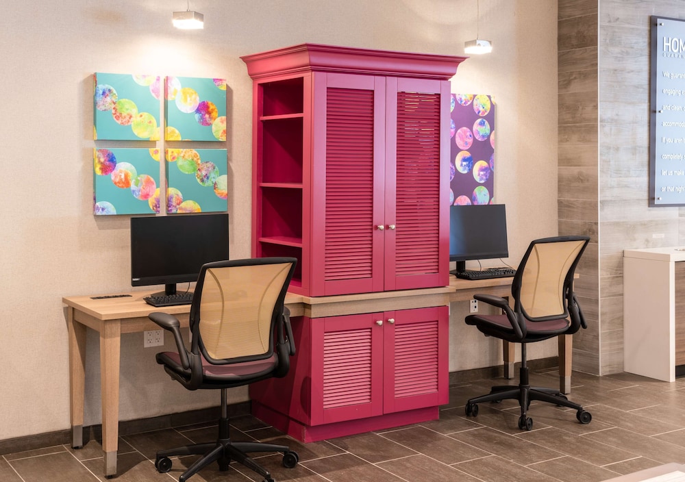Home2 Suites by Hilton Ft. Lauderdale Downtown, FL — Hotel building in Fort Lauderdale, Florida