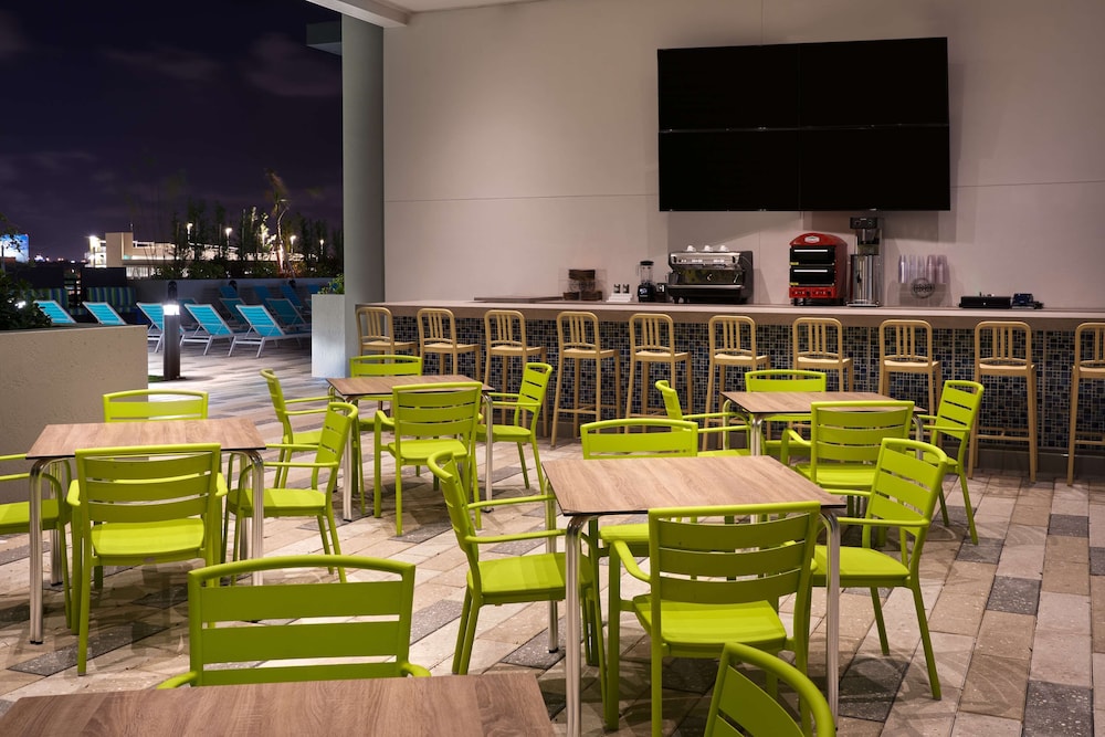 Home2 Suites by Hilton Ft. Lauderdale Downtown, FL — Restaurant & bars in Fort Lauderdale, Florida