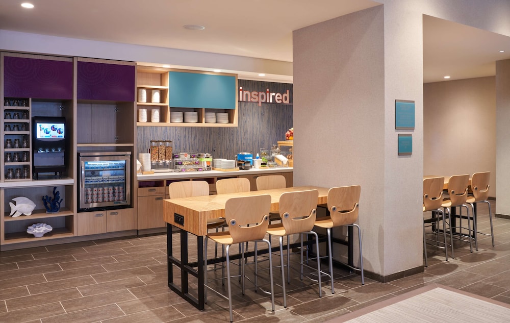 Home2 Suites by Hilton Ft. Lauderdale Downtown, FL — Restaurant & bars in Fort Lauderdale, Florida