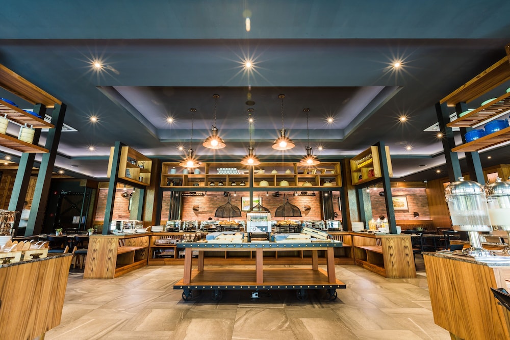 Aurico Kata Resort & Spa — Restaurant & bars in Karon, Phuket Province