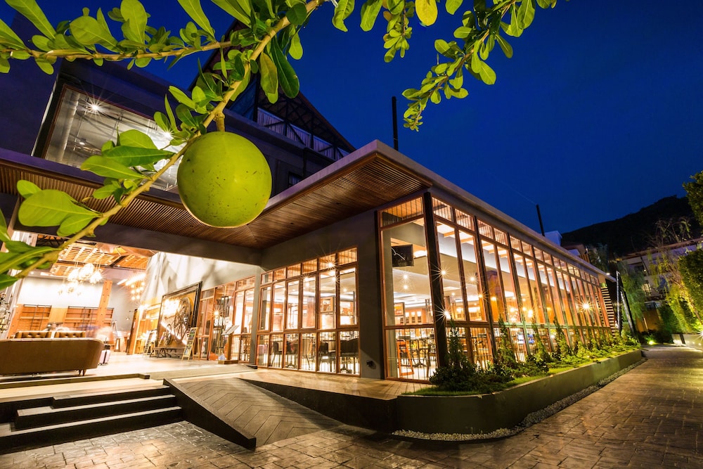Aurico Kata Resort & Spa — Restaurant & bars in Karon, Phuket Province