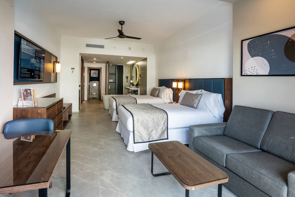 Hotel Riu Palace Kukulkan - Adults Only - All Inclusive — Hotel rooms in Cancun, Quintana Roo
