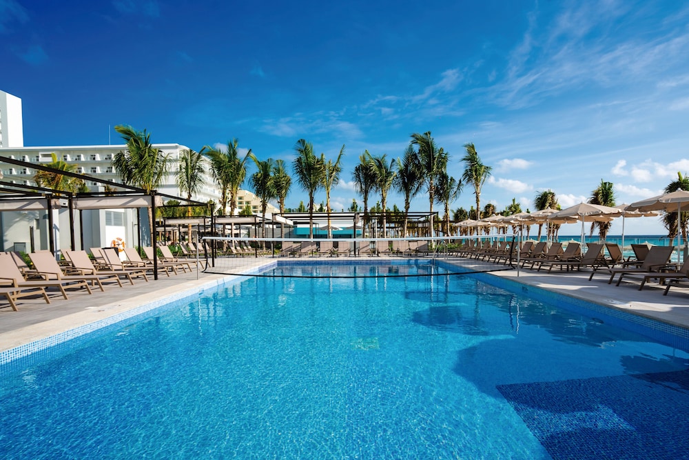 Hotel Riu Palace Kukulkan - Adults Only - All Inclusive — Swimming pool in Cancun, Quintana Roo