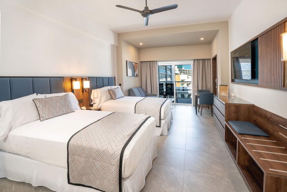 Hotel Riu Palace Kukulkan - Adults Only - All Inclusive — Hotel rooms in Cancun, Quintana Roo