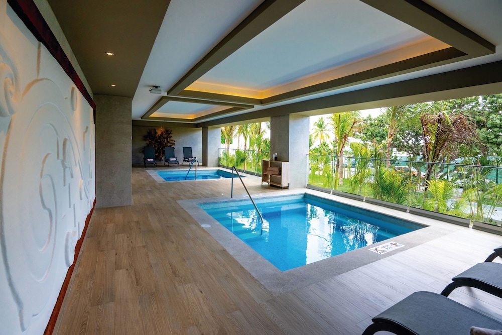 Hotel Riu Palace Kukulkan - Adults Only - All Inclusive — Swimming pool in Cancun, Quintana Roo