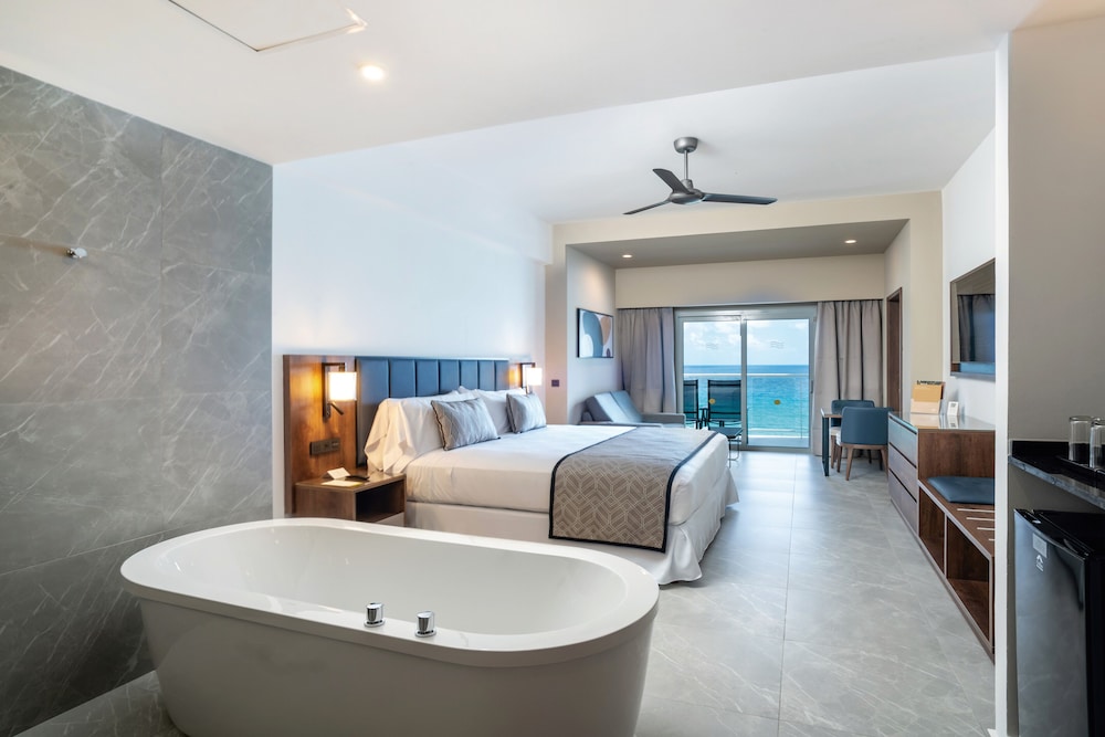 Hotel Riu Palace Kukulkan - Adults Only - All Inclusive — Hotel rooms in Cancun, Quintana Roo