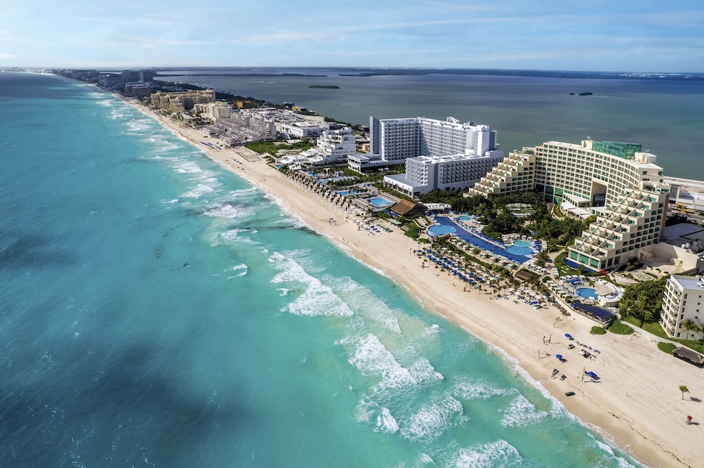 Hotel Riu Palace Kukulkan - Adults Only - All Inclusive — Beach in Cancun, Quintana Roo