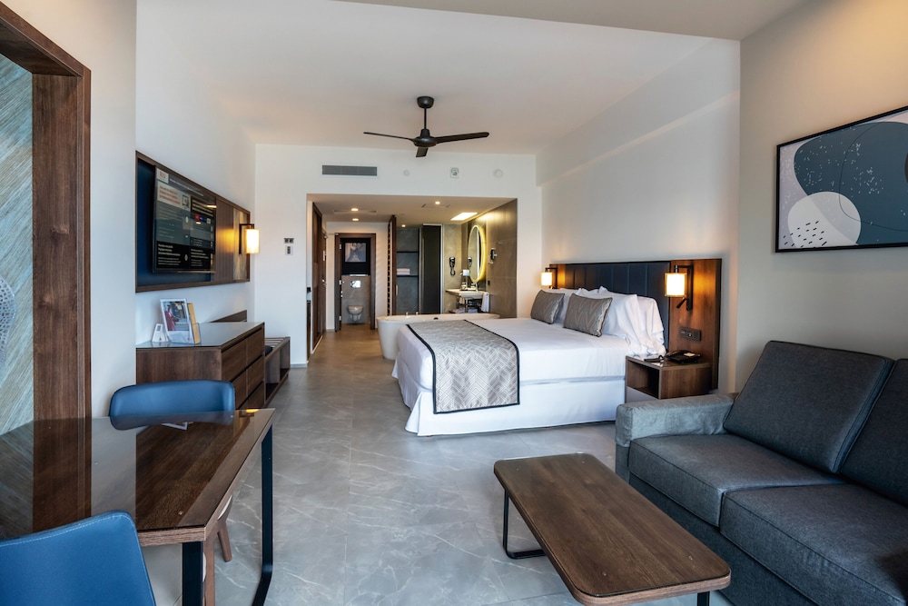 Hotel Riu Palace Kukulkan - Adults Only - All Inclusive — Hotel rooms in Cancun, Quintana Roo