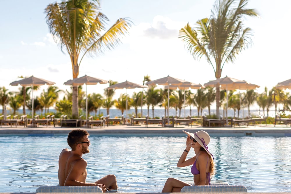 Hotel Riu Latino - Adults Only - All Inclusive — Swimming pool in Playa Mujeres, Quintana Roo