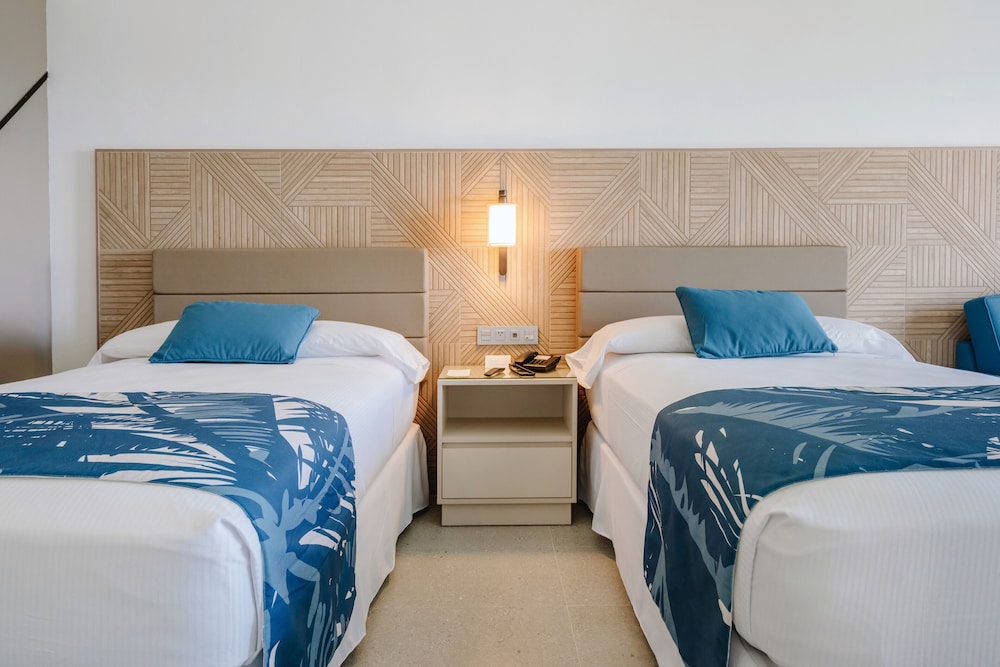 Hotel Riu Latino - Adults Only - All Inclusive — Hotel rooms in Playa Mujeres, Quintana Roo