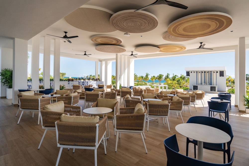 Hotel Riu Latino - Adults Only - All Inclusive — Restaurant & bars in Playa Mujeres, Quintana Roo