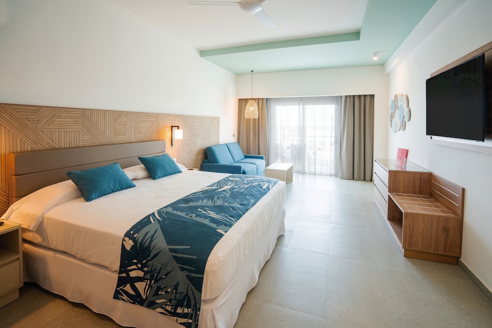 Hotel Riu Latino - Adults Only - All Inclusive — Hotel rooms in Playa Mujeres, Quintana Roo