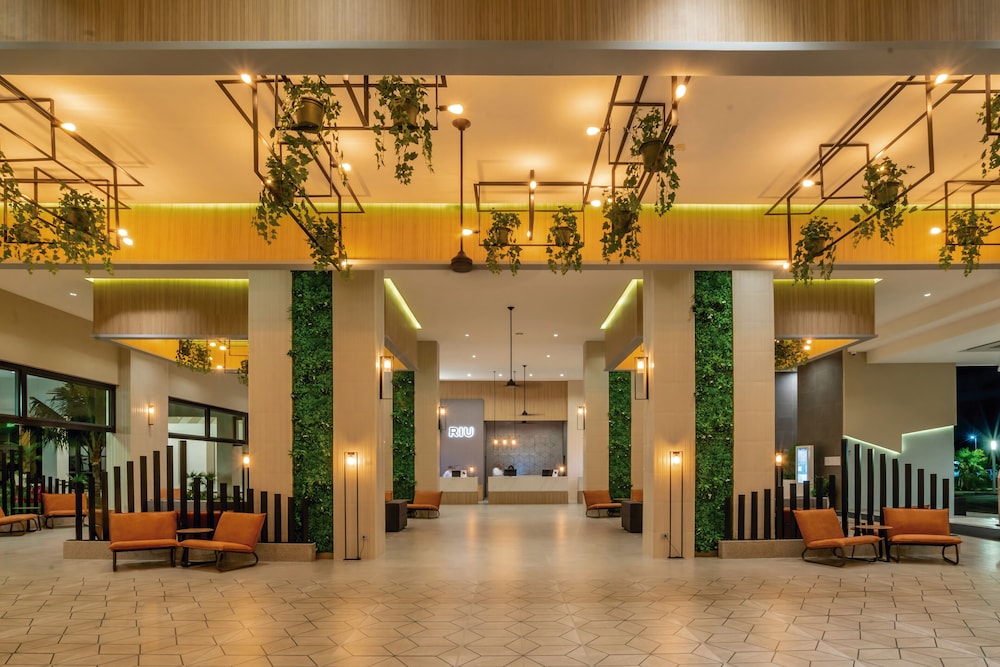 Hotel Riu Latino - Adults Only - All Inclusive — Hotel building in Playa Mujeres, Quintana Roo