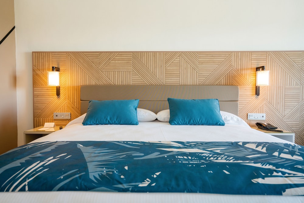 Hotel Riu Latino - Adults Only - All Inclusive — Hotel rooms in Playa Mujeres, Quintana Roo
