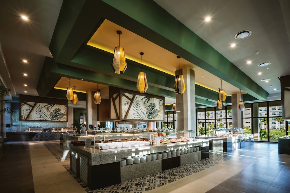 Hotel Riu Latino - Adults Only - All Inclusive — Restaurant & bars in Playa Mujeres, Quintana Roo