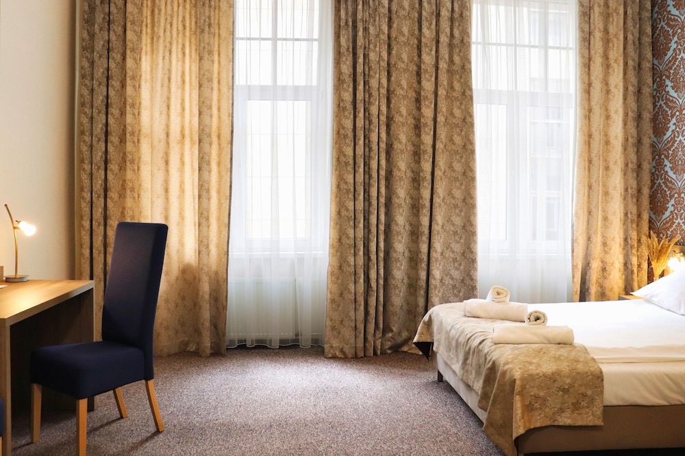 Lothus Hotel — Hotel rooms in Wroclaw, Lower Silesia