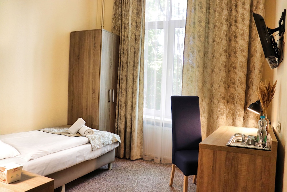 Lothus Hotel — Hotel rooms in Wroclaw, Lower Silesia