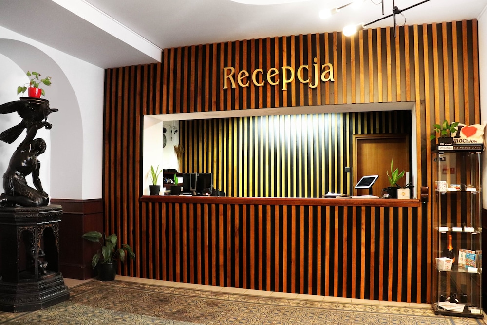 Lothus Hotel — Hotel building in Wroclaw, Lower Silesia