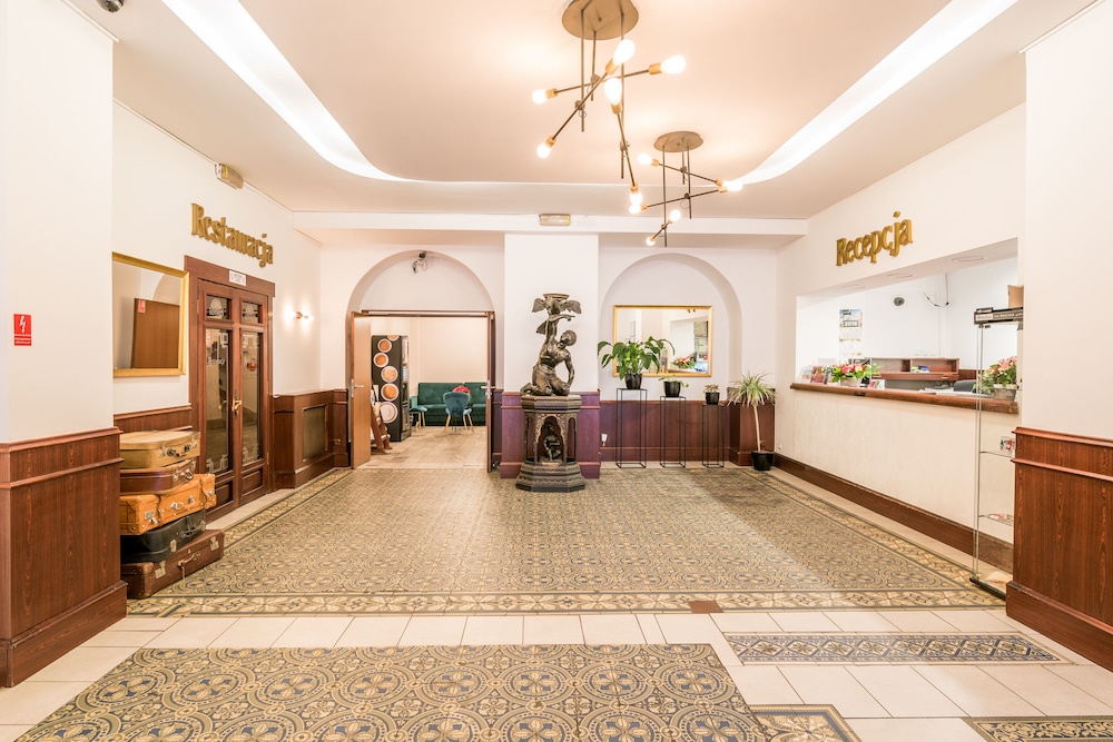 Lothus Hotel — Hotel building in Wroclaw, Lower Silesia