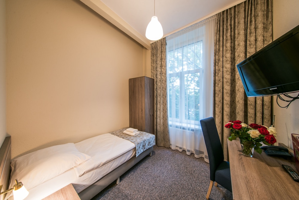 Lothus Hotel — Hotel rooms in Wroclaw, Lower Silesia