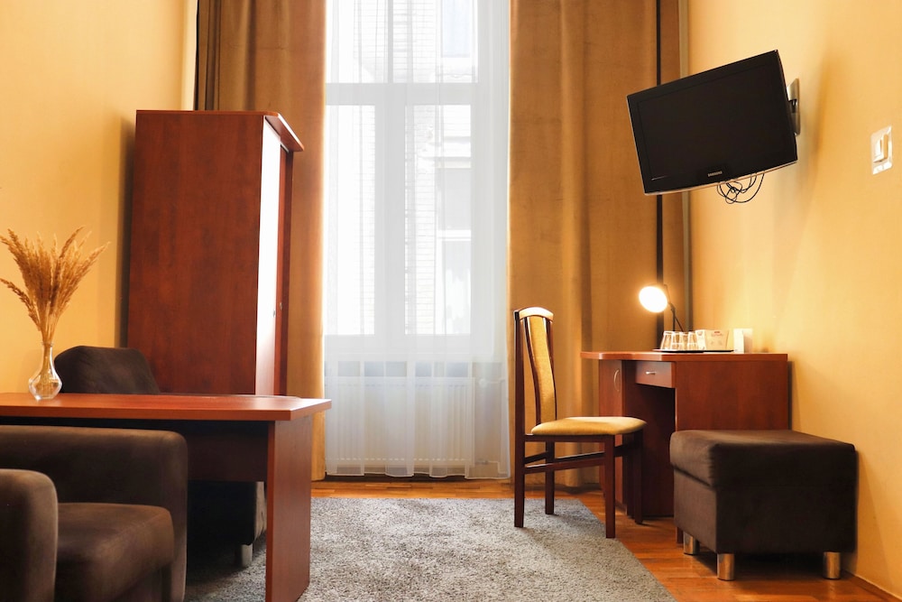 Lothus Hotel — Hotel rooms in Wroclaw, Lower Silesia