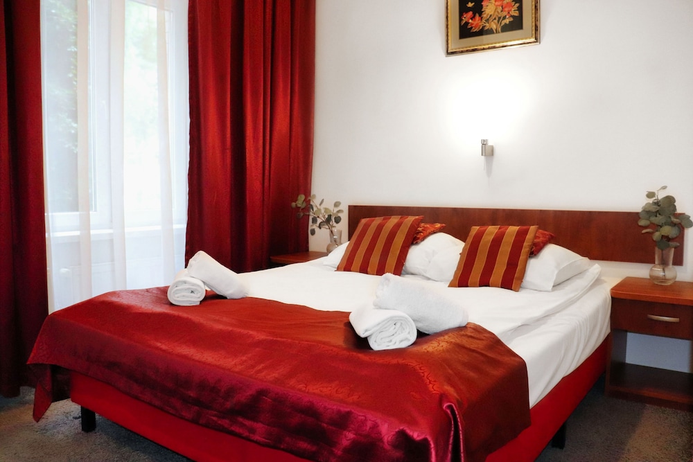 Lothus Hotel — Hotel rooms in Wroclaw, Lower Silesia