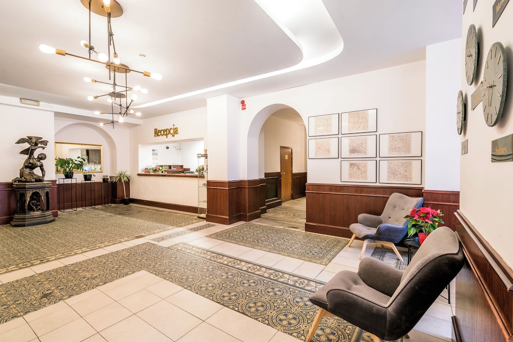 Lothus Hotel — Hotel building in Wroclaw, Lower Silesia