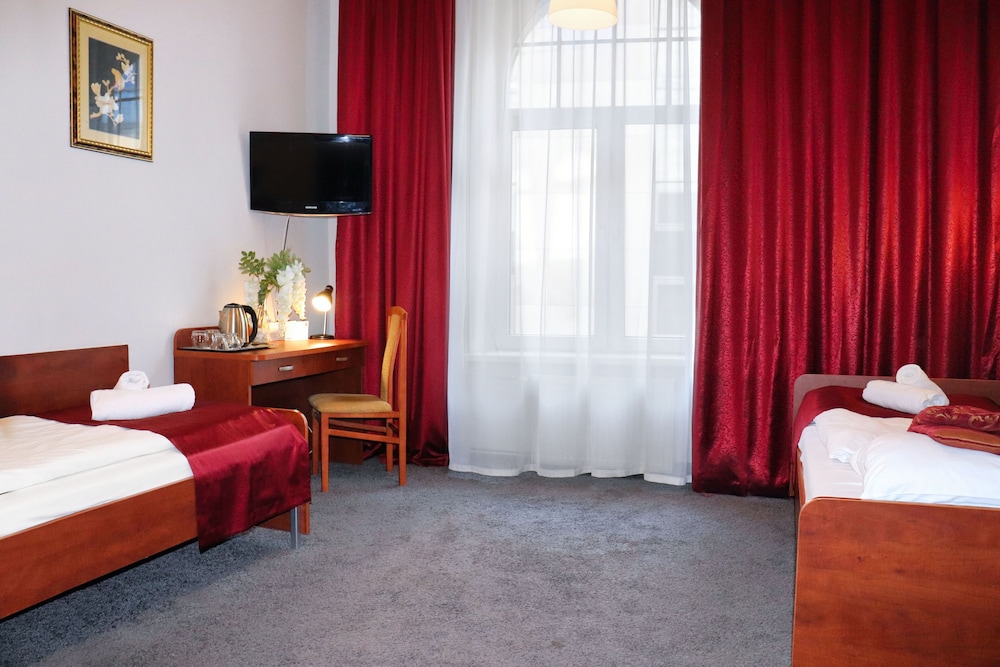 Lothus Hotel — Hotel rooms in Wroclaw, Lower Silesia