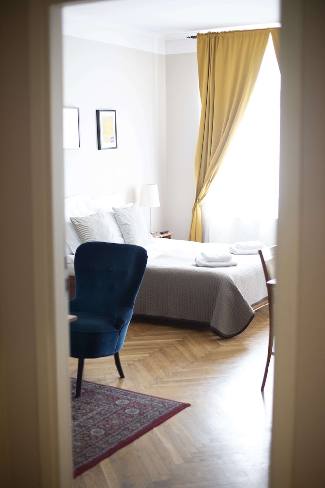 Gołębia 8 Residence — Hotel rooms in Krakow, Lesser Poland